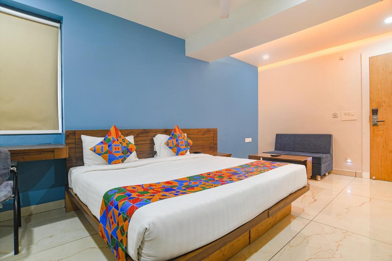 Fabhotel Blue Marine Indore Exteriör bild