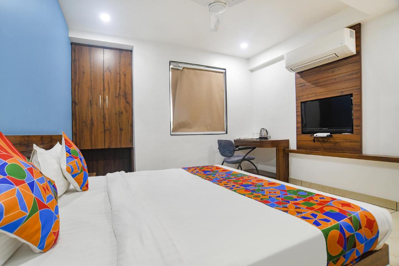 Fabhotel Blue Marine Indore Exteriör bild